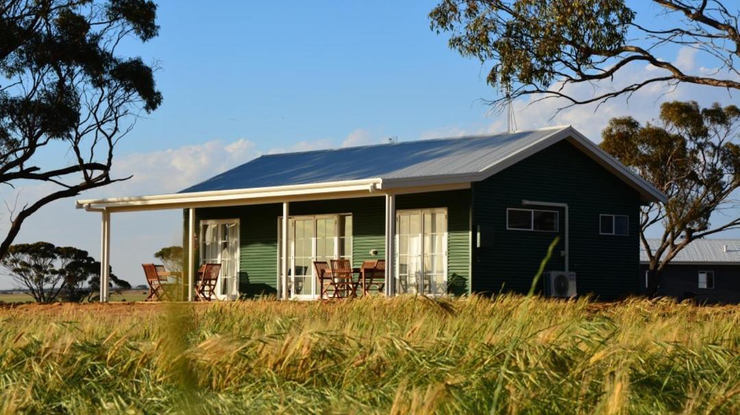 Mary'S Farm Cottages Kukerin Экстерьер фото